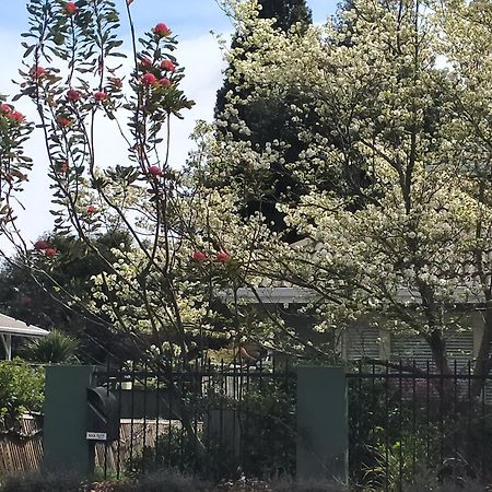 Amberly House Rotorua Bed & Breakfast Dış mekan fotoğraf